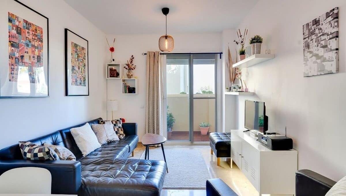 Lovely Aldea Beach Apartment Манилва Экстерьер фото